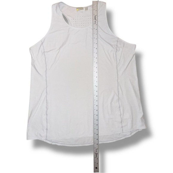 ZELLA Nova Perforated Racerback Tank - Grey Glacier Plus 2X - Picture 10 of 14